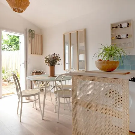 Jolie Maison Face A L'ocean * ביסקארוס